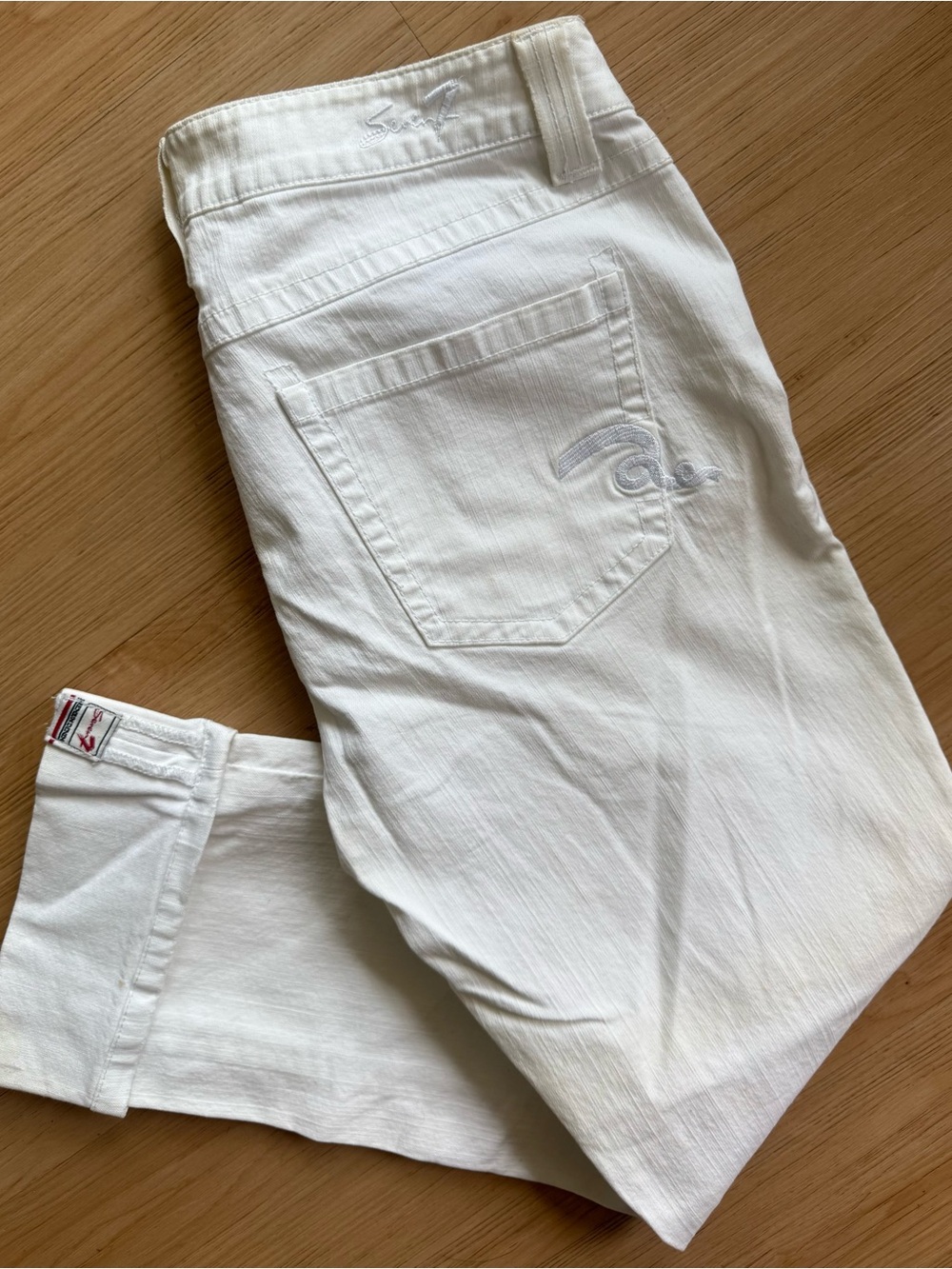 Seven7 Premium Denim Cropped Capri